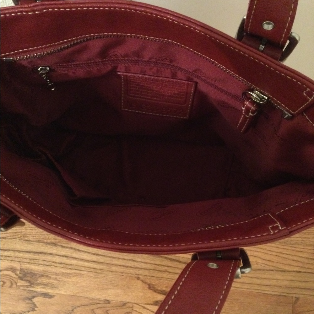 Vintage Coach red leather shoulder bag - Picture 6 of 8